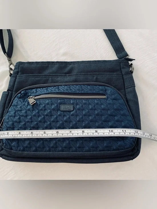 Lug Shimmy Navy Quilted Crossbody Bag - Picture 13 of 16